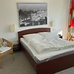 An Den Isarauen Apartment *